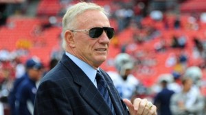 Jerry Jones Refuses To Answer Reporters Questions
